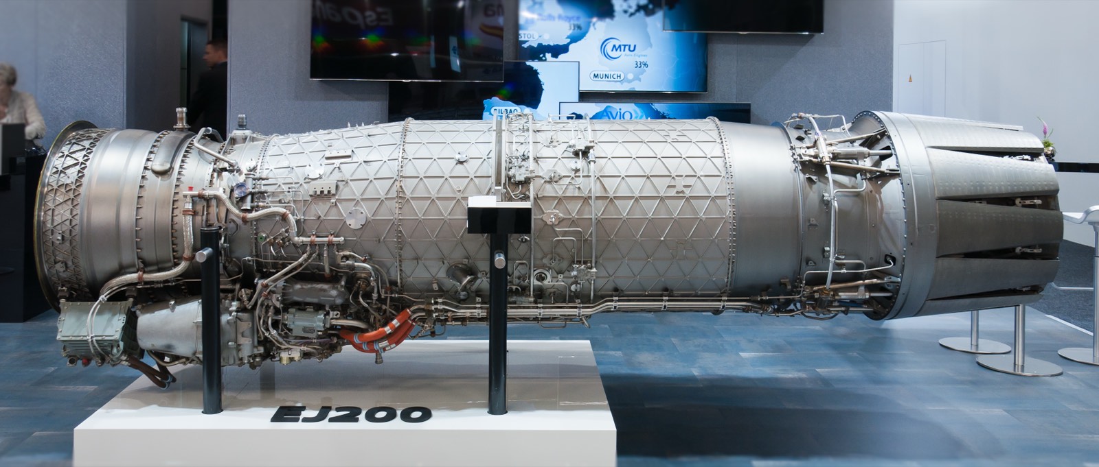Turbofan engine on a shop stand